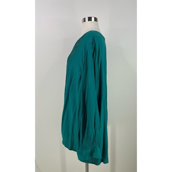 Terra&Sky Plus Pleated Long Sleeve Top - Picture 2 of 10